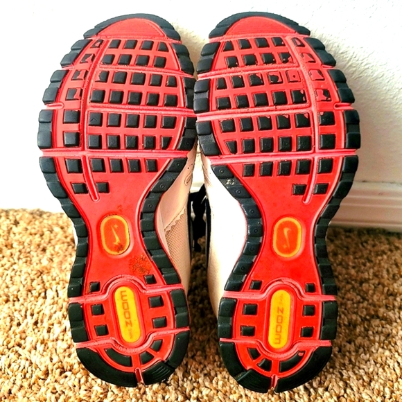 Nike Zoom White Athletics Shoes W7.5 - Picture 4 of 12